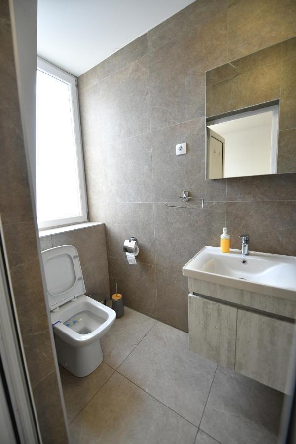 West In Apartments Čačak Zewnętrze zdjęcie